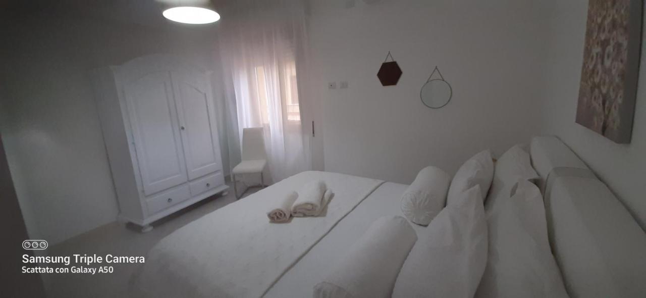 Civico 16A - Apartment - With Private Parking クアルトゥ・サンテーレナ エクステリア 写真